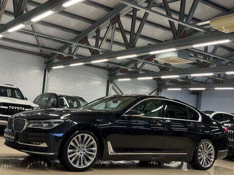 BMW 7 серии VI (G11/G12)