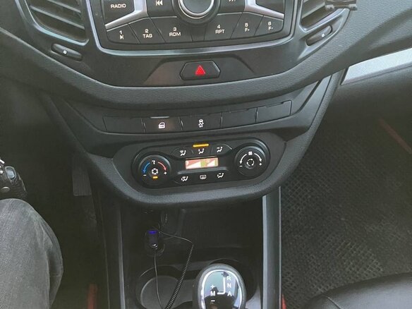 2017 Lada (ВАЗ) Vesta I, красный, 900000 рублей - вид 9