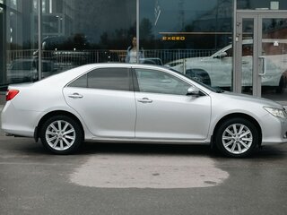 2013 Toyota Camry VII (XV50), серебристый, 1480000 рублей, вид 4