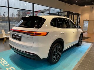 2026 Geely EX5 Гибрид EM-R, белый, 3829990 рублей, вид 5