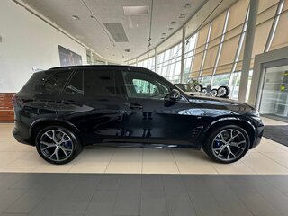 2026 BMW X5 40i IV (G05/G18) Рестайлинг, чёрный, 15700000 рублей, вид 3