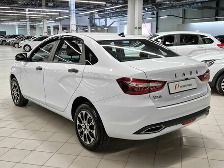 2024 Lada (ВАЗ) Vesta I Рестайлинг (NG), белый, 1237000 рублей, вид 4