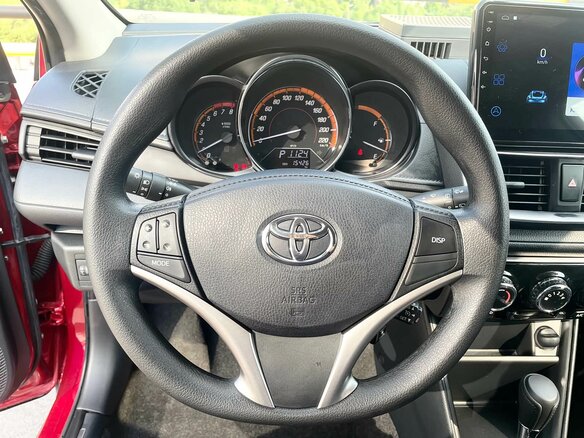 2022 Toyota Yaris IV, фиолетовый - вид 9