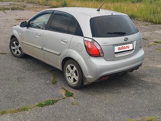 2011 Kia Rio II Рестайлинг, серебристый, 410000 рублей, вид 4