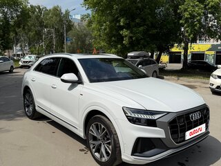 2020 Audi Q8 45 TDI I (4M), белый, 8699000 рублей, вид 2