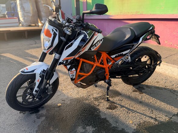 2013 KTM 690 Duke, белый, 479000 рублей - вид 1
