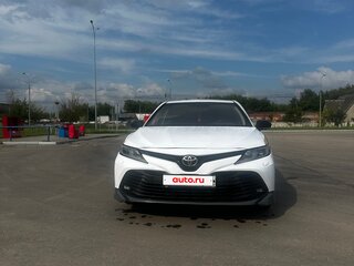 2021 Toyota Camry VIII (XV70), белый, 1900000 рублей, вид 1