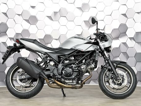 2024 Suzuki SV 650, серебристый, 647000 рублей, вид 3