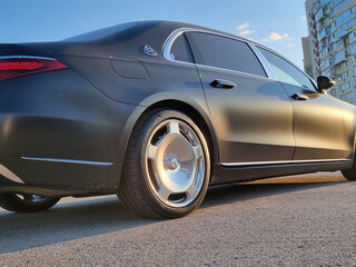 2022 Mercedes-Benz Maybach S-Класс 580 II (Z223), чёрный, 18200000 рублей, вид 3