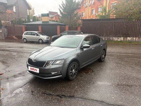 2018 Skoda Octavia III (A7) Рестайлинг, серебристый, 1830000 рублей, вид 2