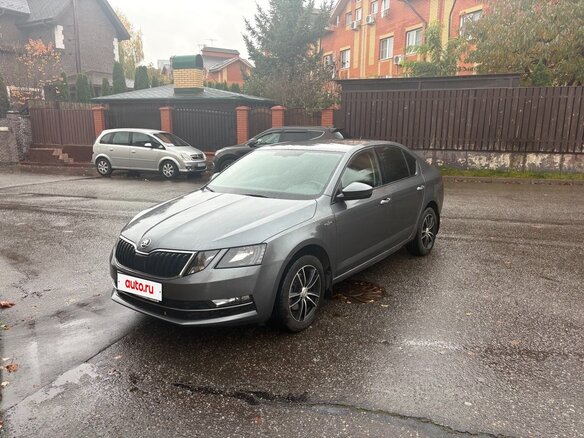 2018 Skoda Octavia III (A7) Рестайлинг, серебристый - вид 1