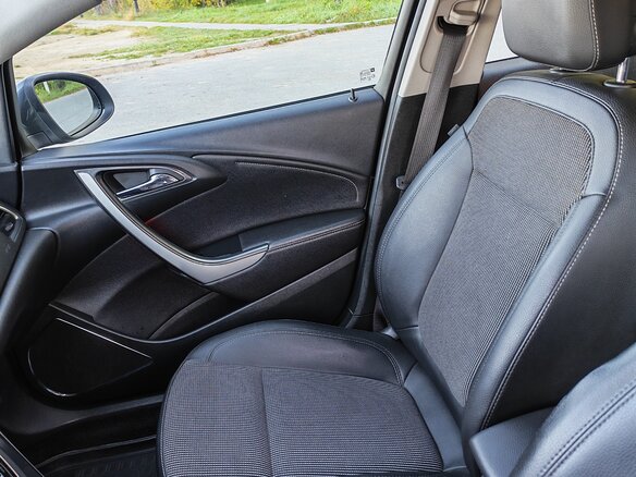2012 Opel Astra J Рестайлинг, серый, 790000 рублей - вид 24