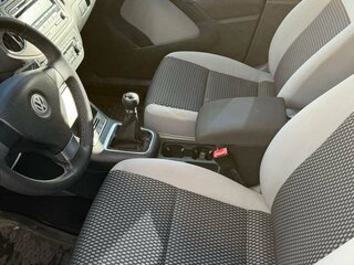 2010 Volkswagen Tiguan I, чёрный, 900000 рублей, вид 5