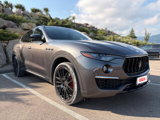 2021 Maserati Levante I Рестайлинг, серый, 6500000 рублей, вид 1