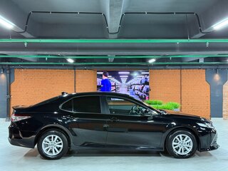2020 Toyota Camry VIII (XV70), чёрный, 2590000 рублей, вид 5