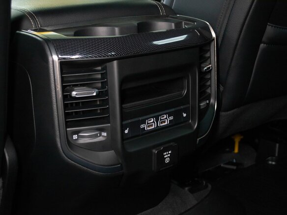 2022 Ram 1500 Crew Cab eTorque V, чёрный, 7999000 рублей - вид 13