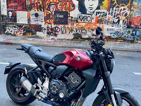 2020 Honda CB 1000R, красный, 1300000 рублей, вид 4