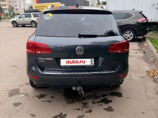 2012 Volkswagen Touareg II, серый, 1850000 рублей, вид 4