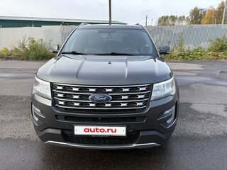 2017 Ford Explorer V Рестайлинг, серый, 2490000 рублей, вид 1