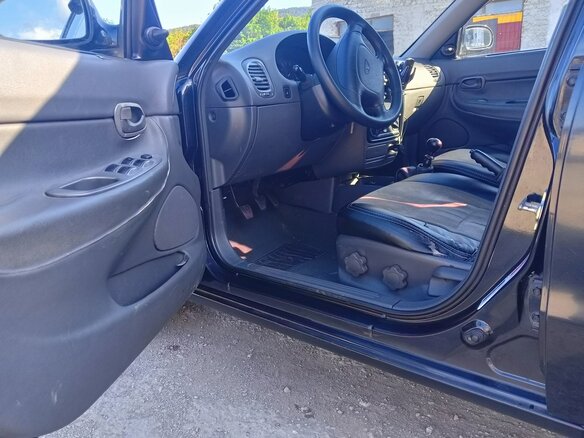 1999 Daewoo Nubira I, чёрный, 300000 рублей - вид 15