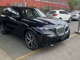 2026 BMW X5 40i IV (G05/G18) Рестайлинг, чёрный, 15190000 рублей, вид 3