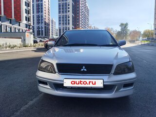 2002 Mitsubishi Lancer Cedia IX, серебристый, 250000 рублей, вид 2