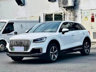2020 Audi Q2 L e-tron I, белый, 1445000 рублей, вид 1