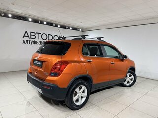 2015 Chevrolet Tracker III, оранжевый, 930000 рублей, вид 2