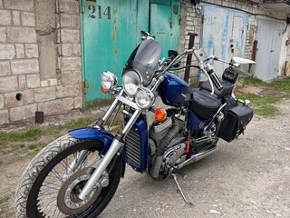 Suzuki Intruder VS 750