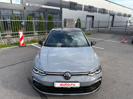 2023 Volkswagen Golf VIII, серый, 2100000 рублей, вид 5