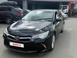 2015 Toyota Camry VII (XV50) Рестайлинг, чёрный, 1430000 рублей, вид 3