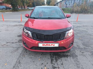 2013 Kia Rio 5-speed III, красный, 650000 рублей, вид 1