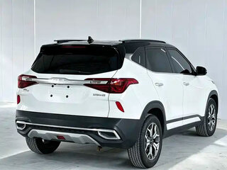 2022 Kia KX3, белый, 1470000 рублей, вид 3
