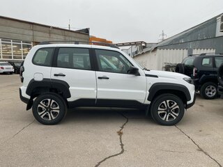 2026 Lada (ВАЗ) Niva Travel I Рестайлинг, белый, 1717000 рублей, вид 2