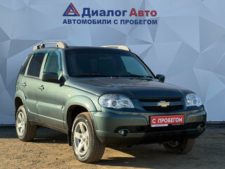 2017 Chevrolet Niva I Рестайлинг, серый, 650000 рублей, вид 3