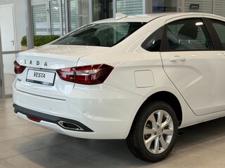 2026 Lada (ВАЗ) Vesta I Рестайлинг (NG), белый, 1785000 рублей, вид 4