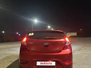 2012 Hyundai Solaris I, красный, 900000 рублей, вид 4