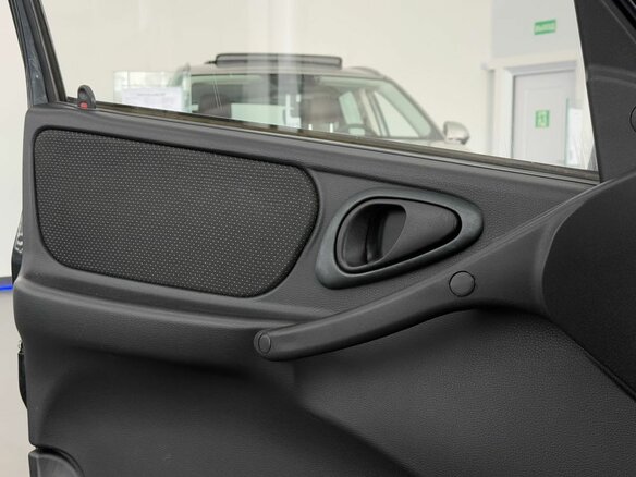 2011 Chevrolet Niva I Рестайлинг, чёрный - вид 9