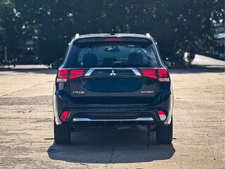2022 Mitsubishi Outlander III Рестайлинг 3, чёрный, 1770000 рублей, вид 5