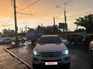 2008 Mercedes-Benz M-Класс 320 II (W164), белый, 1300000 рублей, вид 4