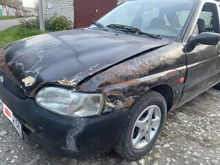1997 Ford Escort V Рестайлинг 2, пурпурный, 60000 рублей, вид 4