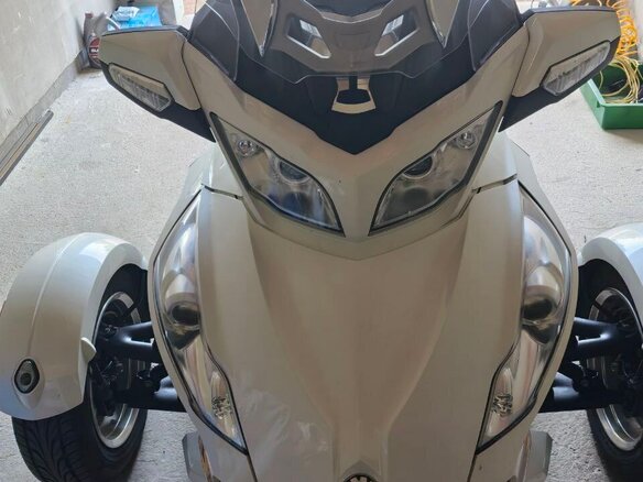 2011 BRP Can-Am Spyder, белый, 1500000 рублей - вид 5