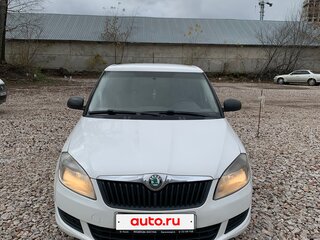 2011 Skoda Fabia II Рестайлинг, белый, 450000 рублей, вид 3