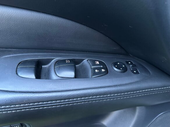 2014 Nissan Pathfinder IV, серебристый, 1800000 рублей - вид 15