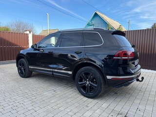2016 Volkswagen Touareg II Рестайлинг, чёрный, 3100000 рублей, вид 5