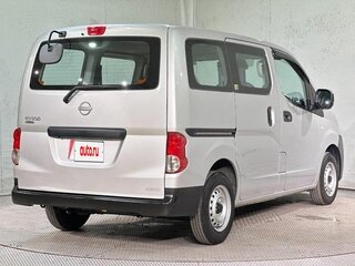 2021 Nissan NV200, серебристый, 1400000 рублей, вид 5