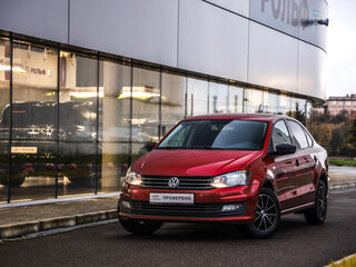 2015 Volkswagen Polo V Рестайлинг, красный, 824777 рублей, вид 1