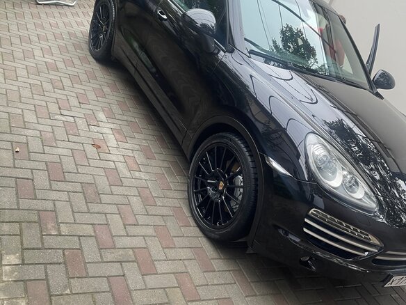 2011 Porsche Cayenne S II (958), чёрный, 2020000 рублей