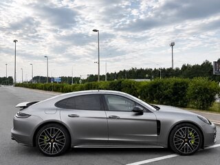 2019 Porsche Panamera 4 E-Hybrid II, серый, 7990000 рублей, вид 3