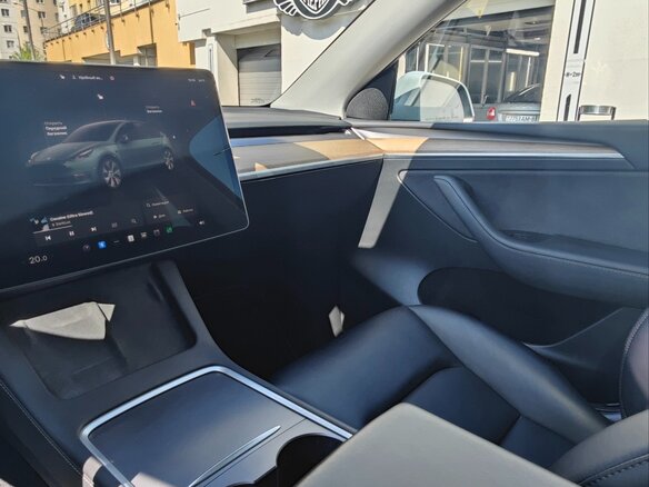 2023 Tesla Model Y Long Range Dual Motor I, серебристый, 2764080 рублей - вид 8